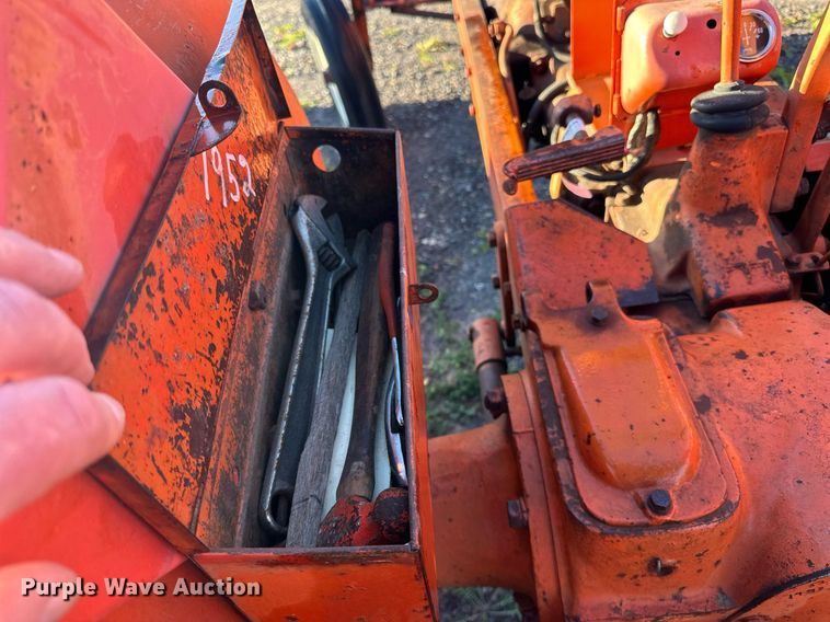 image for item EN2509 1952 Allis-Chalmers WD tractor