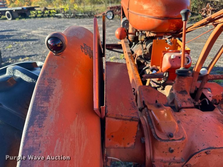 image for item EN2509 1952 Allis-Chalmers WD tractor