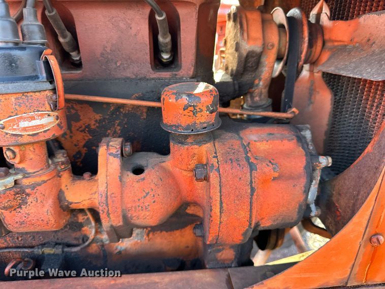image for item EN2509 1952 Allis-Chalmers WD tractor