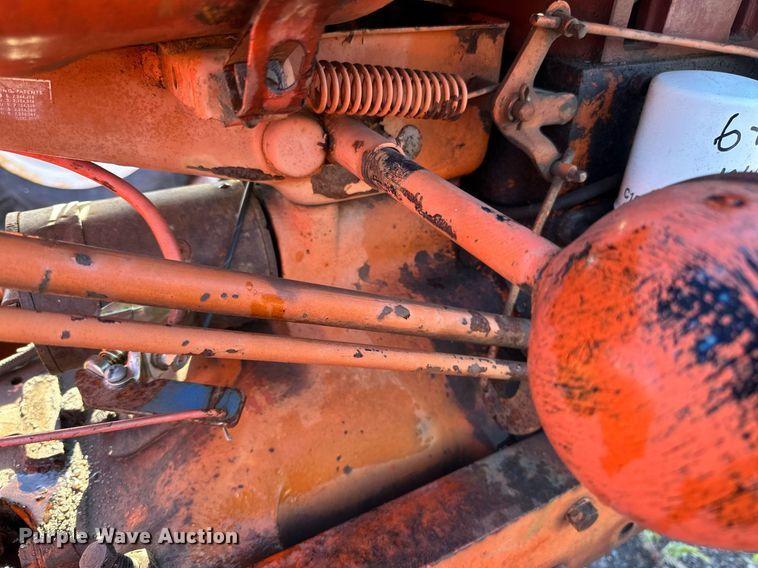 image for item EN2509 1952 Allis-Chalmers WD tractor