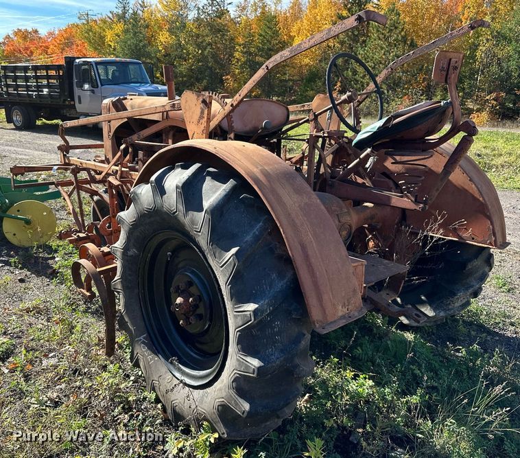 image for item EN2520 1934 Allis-Chalmers WC cultivator tractor