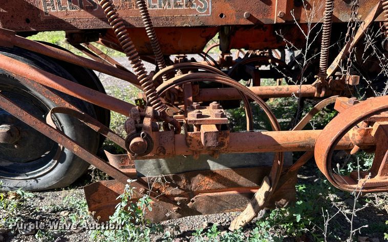 image for item EN2520 1934 Allis-Chalmers WC cultivator tractor