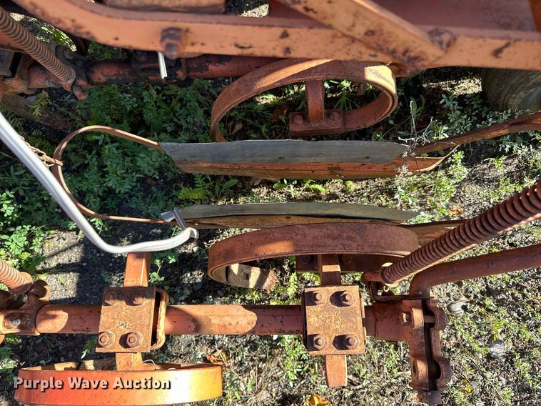 image for item EN2520 1934 Allis-Chalmers WC cultivator tractor