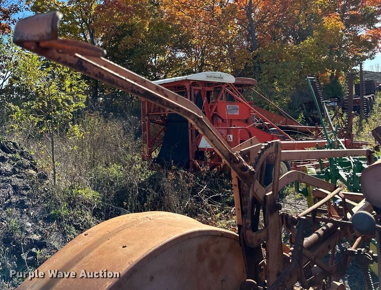 image for item EN2520 1934 Allis-Chalmers WC cultivator tractor