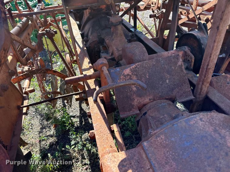 image for item EN2520 1934 Allis-Chalmers WC cultivator tractor