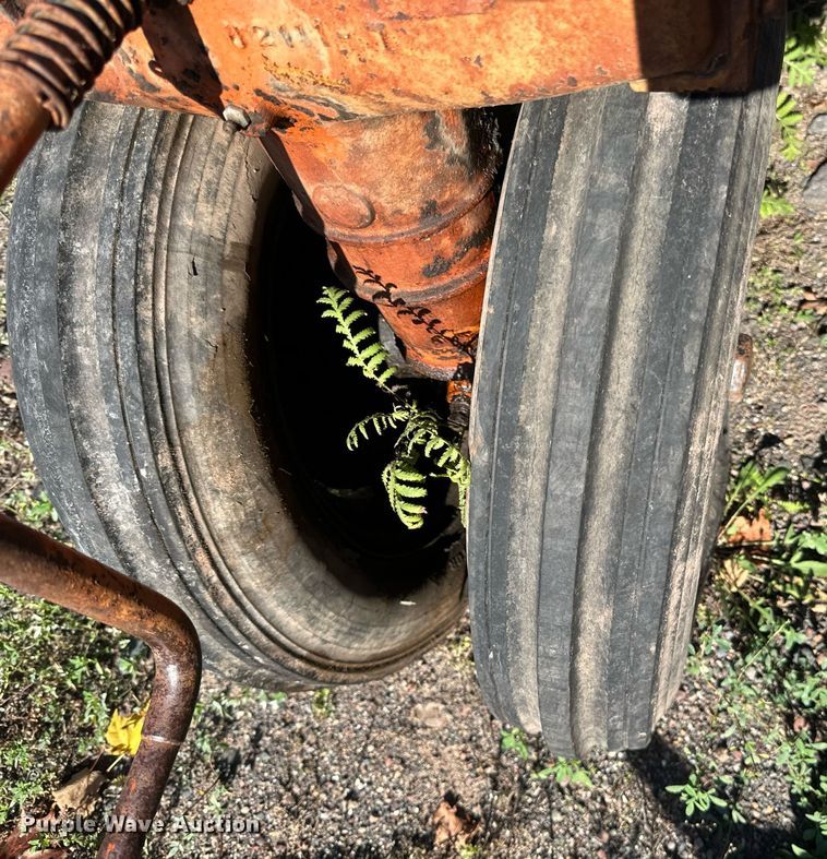 image for item EN2520 1934 Allis-Chalmers WC cultivator tractor