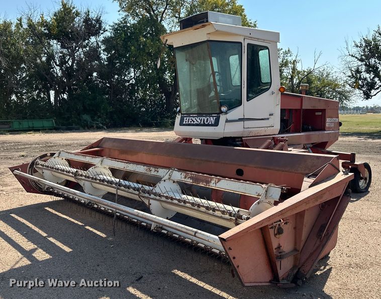 image for item ER8043 Hesston 6600 swather / windrower