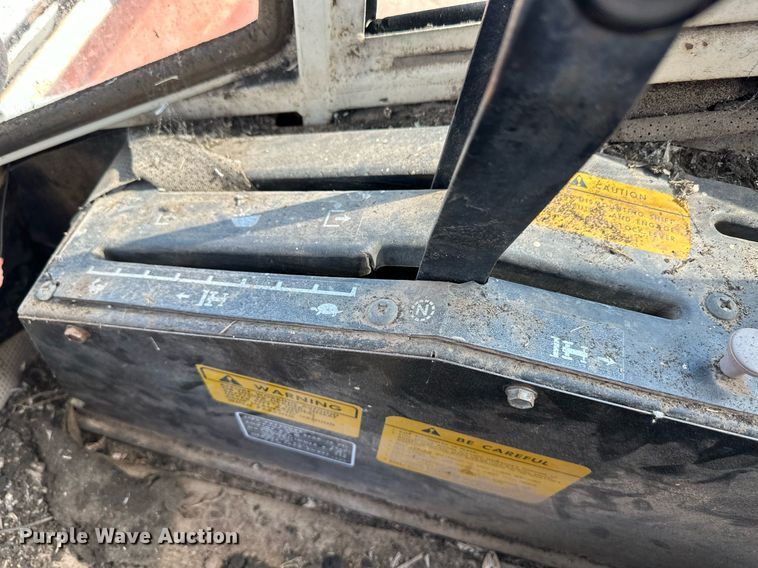 image for item ER8043 Hesston 6600 swather / windrower