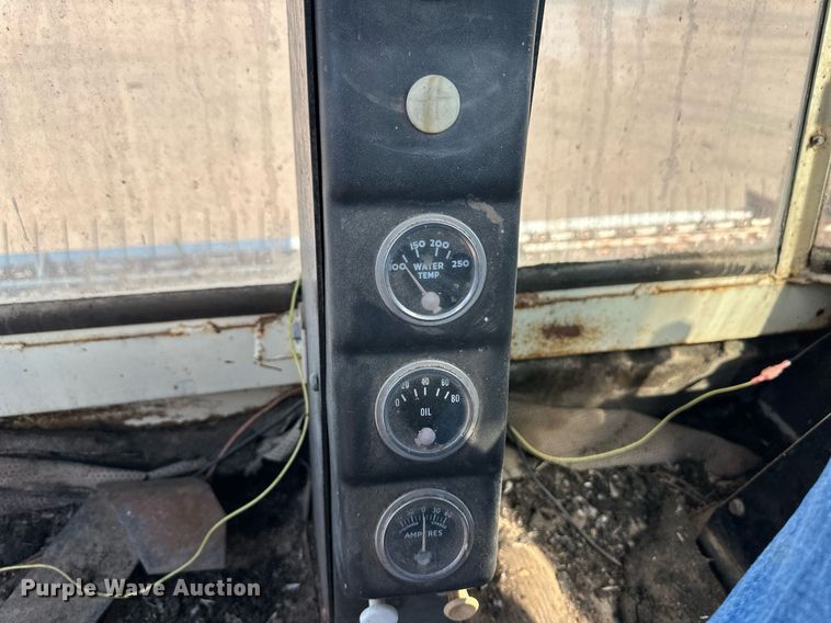 image for item ER8043 Hesston 6600 swather / windrower