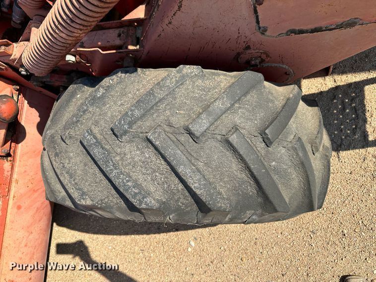 image for item ER8043 Hesston 6600 swather / windrower