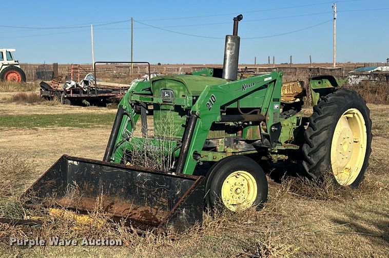 image for item ER8121 John Deere 2020 tractor