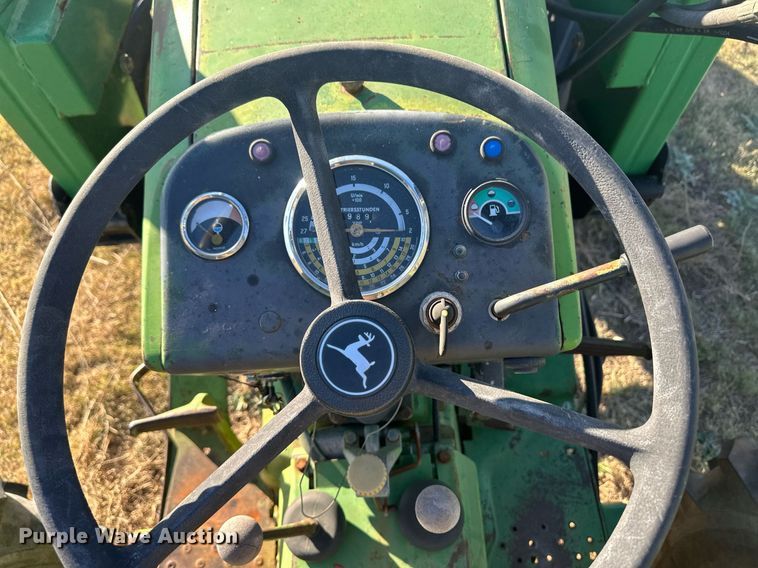 image for item ER8121 John Deere 2020 tractor