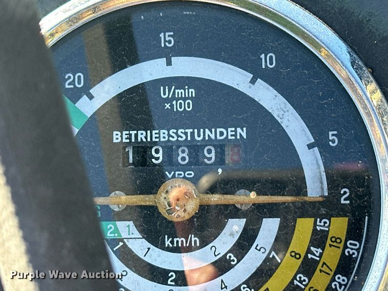 image for item ER8121 John Deere 2020 tractor