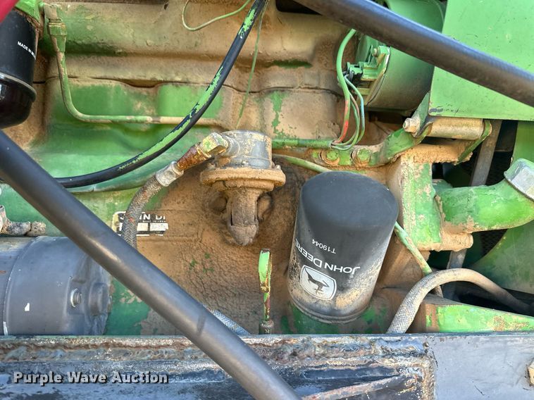 image for item ER8121 John Deere 2020 tractor