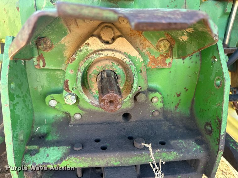 image for item ER8121 John Deere 2020 tractor
