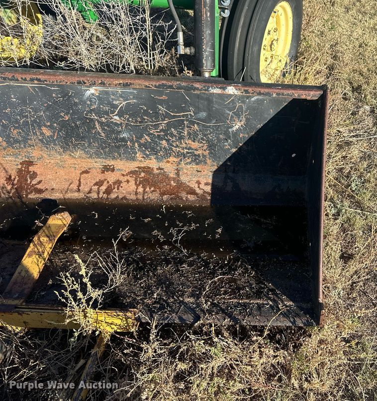 image for item ER8121 John Deere 2020 tractor