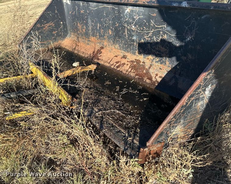 image for item ER8121 John Deere 2020 tractor