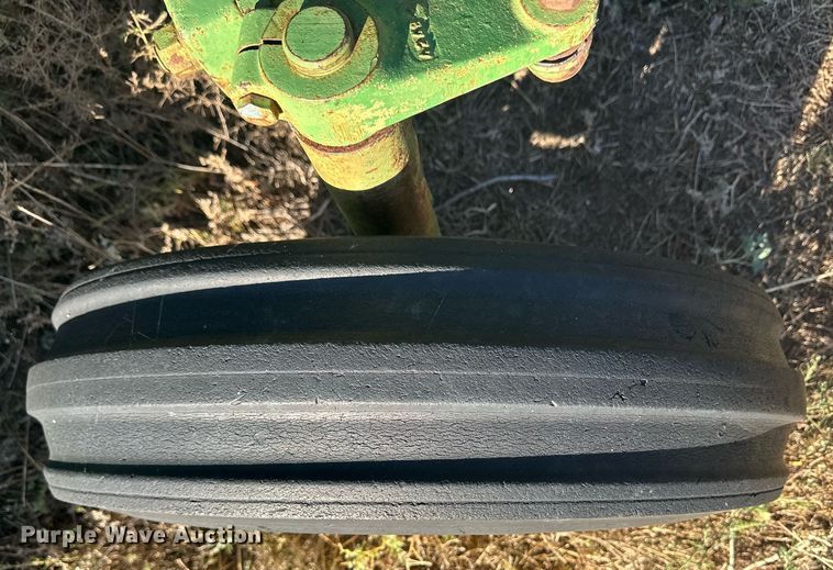 image for item ER8121 John Deere 2020 tractor