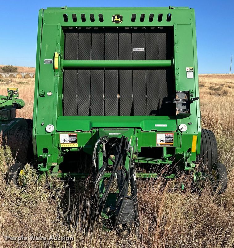 image for item ER8162 2018 John Deere 560M round baler