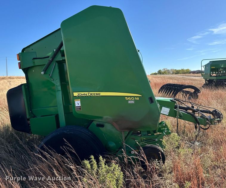 image for item ER8162 2018 John Deere 560M round baler