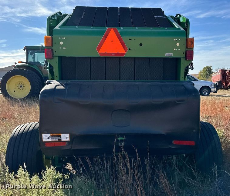 image for item ER8162 2018 John Deere 560M round baler