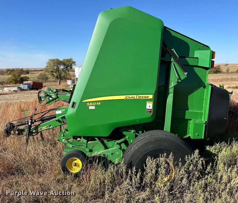 image for item ER8162 2018 John Deere 560M round baler
