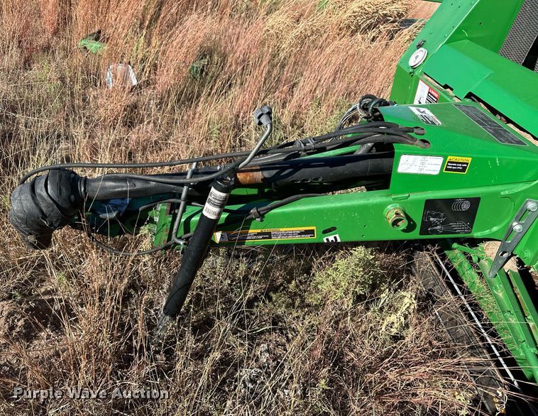 image for item ER8162 2018 John Deere 560M round baler