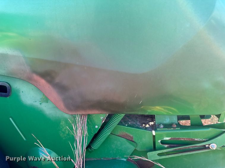 image for item ER8162 2018 John Deere 560M round baler