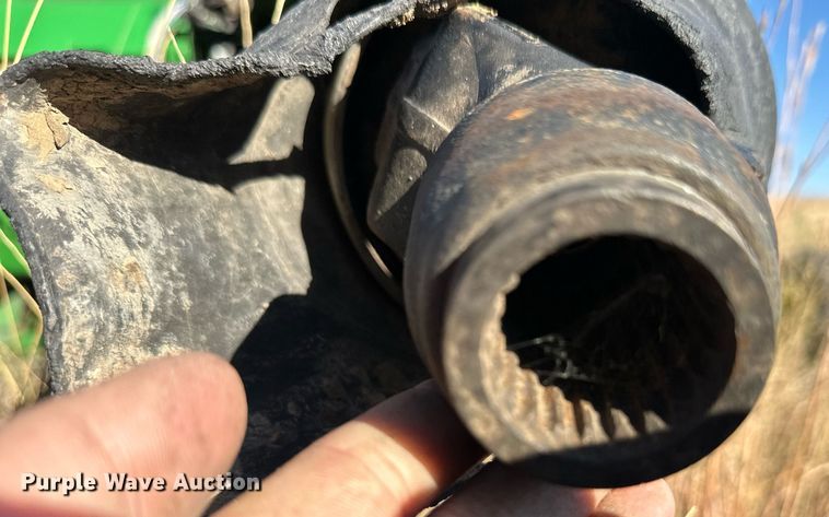 image for item ER8162 2018 John Deere 560M round baler