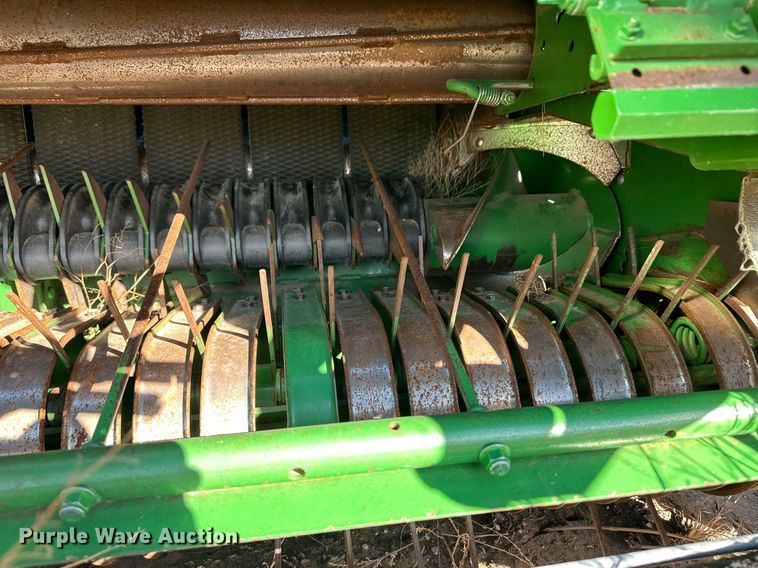 image for item ER8162 2018 John Deere 560M round baler