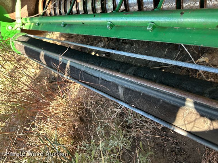 image for item ER8162 2018 John Deere 560M round baler