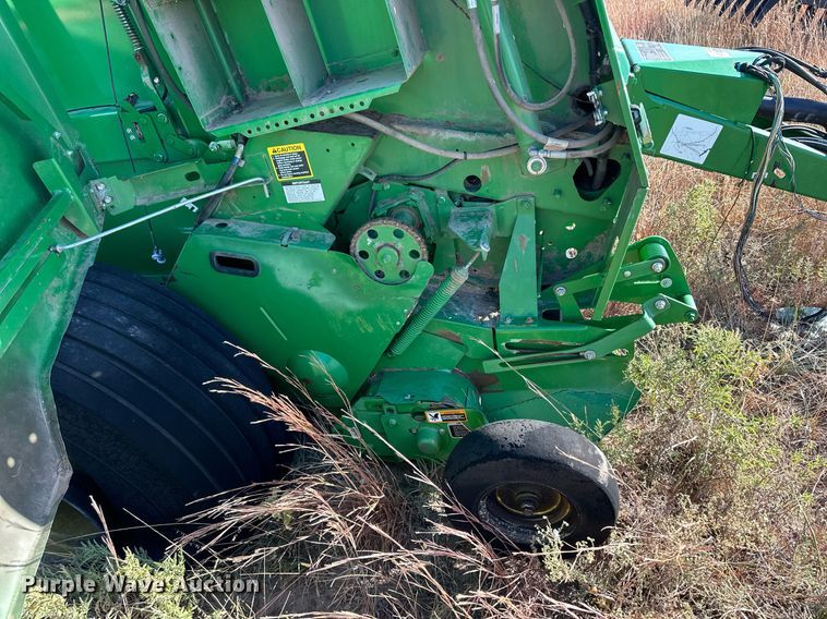 image for item ER8162 2018 John Deere 560M round baler