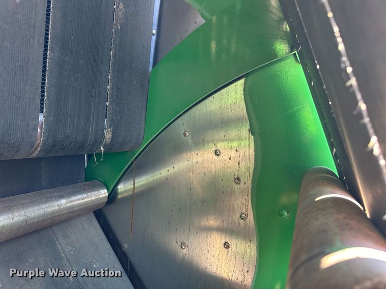 image for item ER8162 2018 John Deere 560M round baler