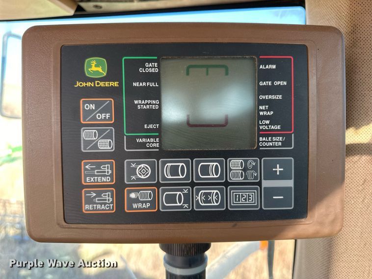 image for item ER8162 2018 John Deere 560M round baler