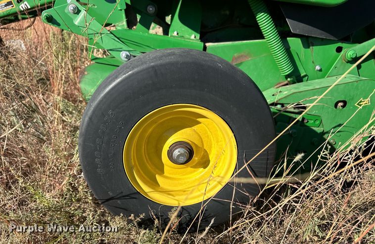 image for item ER8162 2018 John Deere 560M round baler