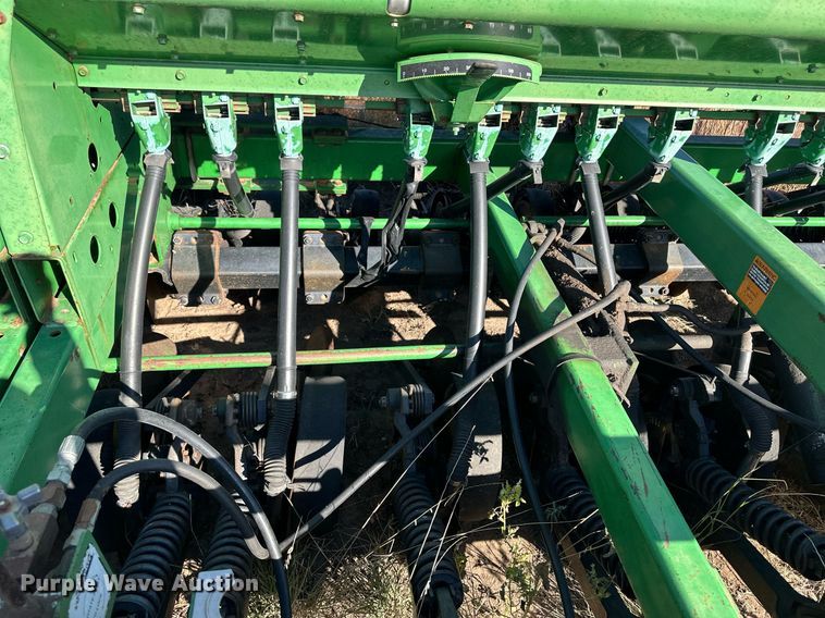 image for item ER8164 John Deere 750 grain drill