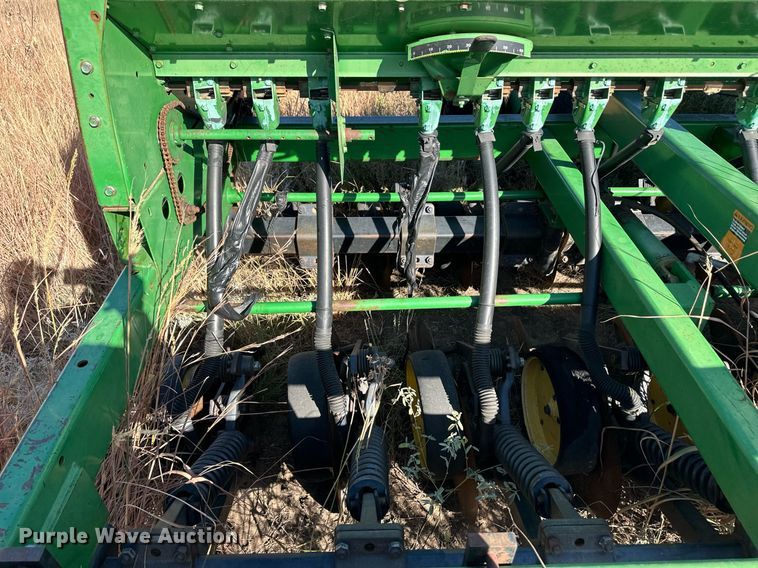 image for item ER8164 John Deere 750 grain drill