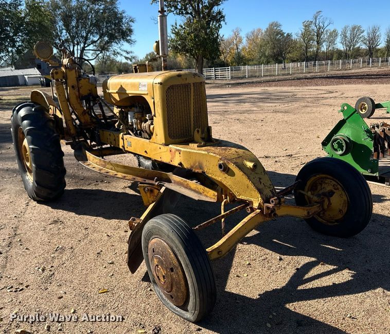 image for item ER8231 Allis Chalmers motor grader