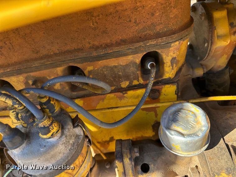 image for item ER8231 Allis Chalmers motor grader