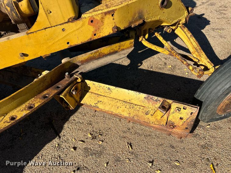 image for item ER8231 Allis Chalmers motor grader