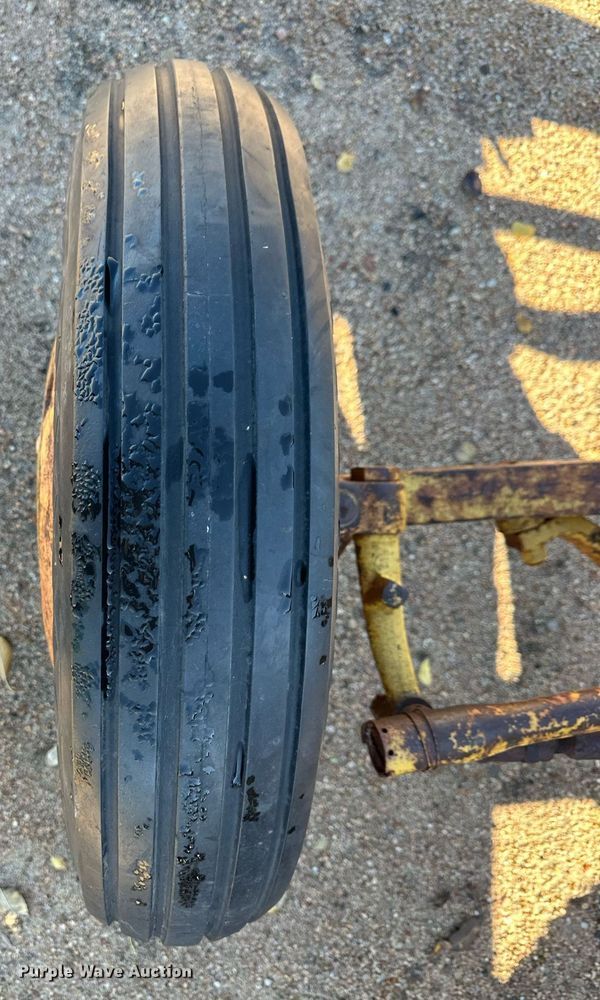 image for item ER8231 Allis Chalmers motor grader