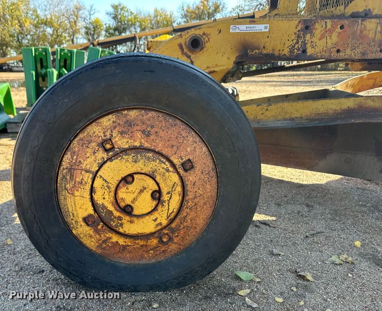 image for item ER8231 Allis Chalmers motor grader