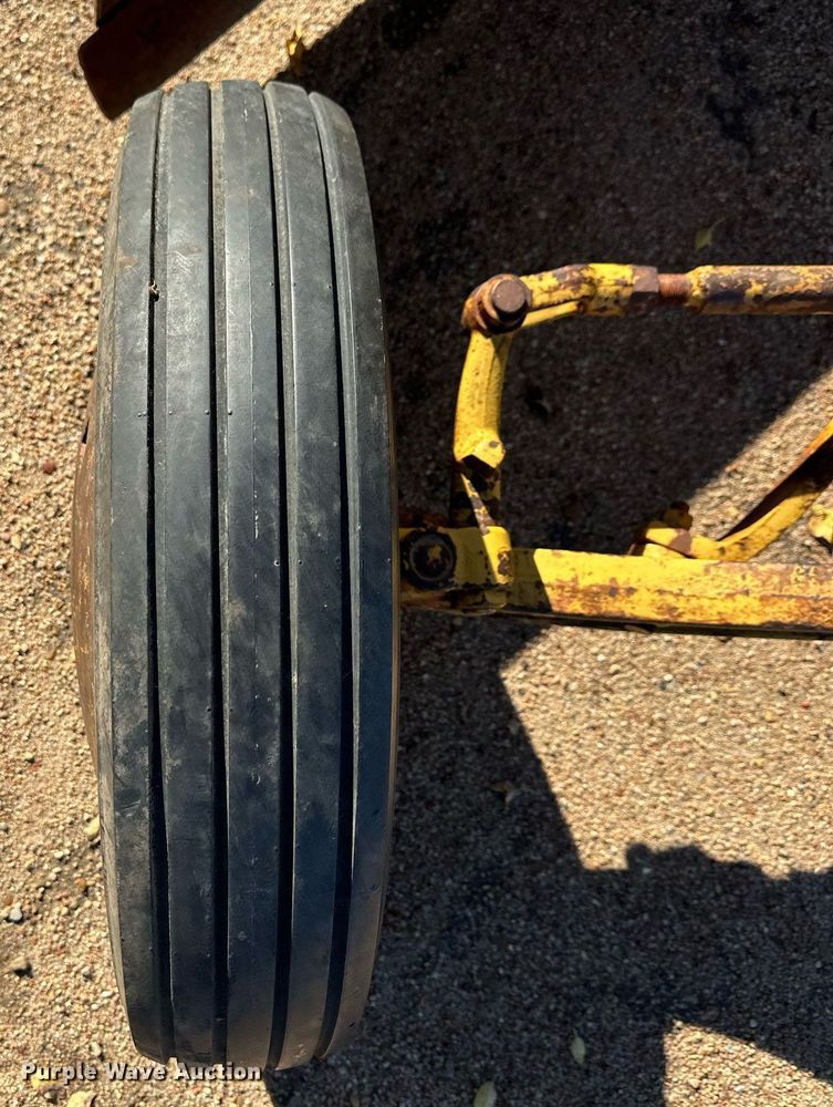 image for item ER8231 Allis Chalmers motor grader