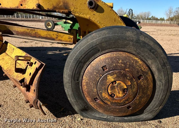 image for item ER8231 Allis Chalmers motor grader