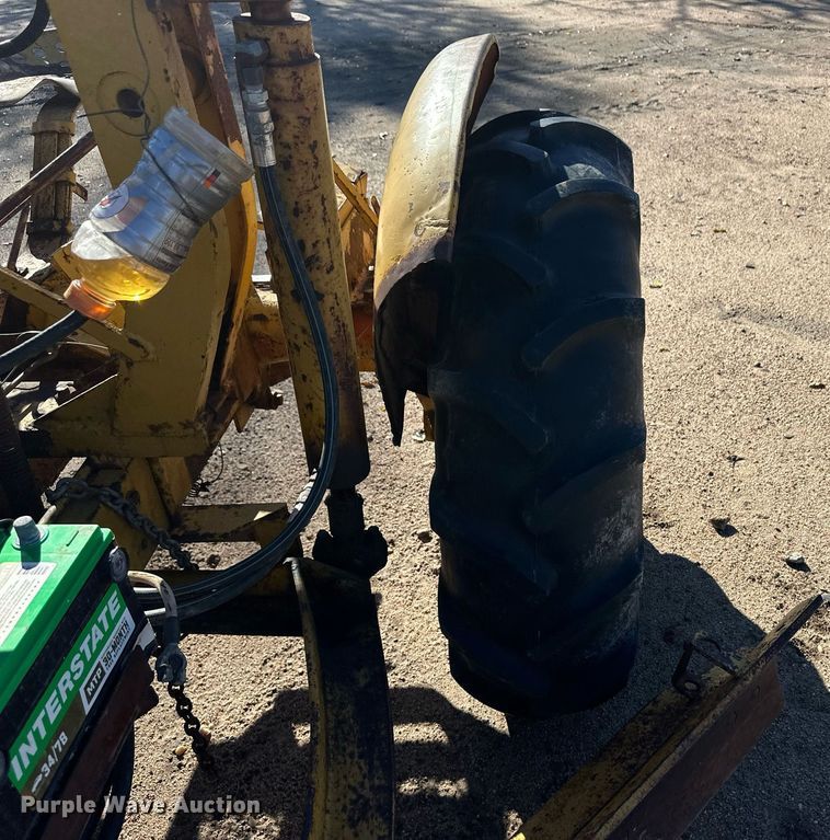 image for item ER8231 Allis Chalmers motor grader