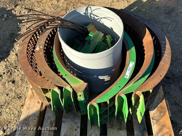 image for item ER8233 (2) sets of concaves