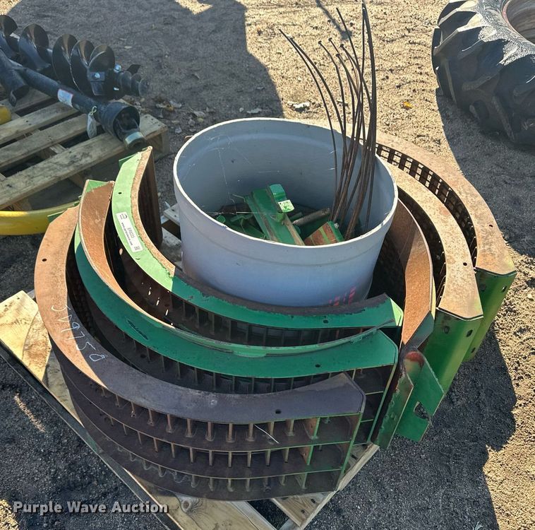 image for item ER8233 (2) sets of concaves