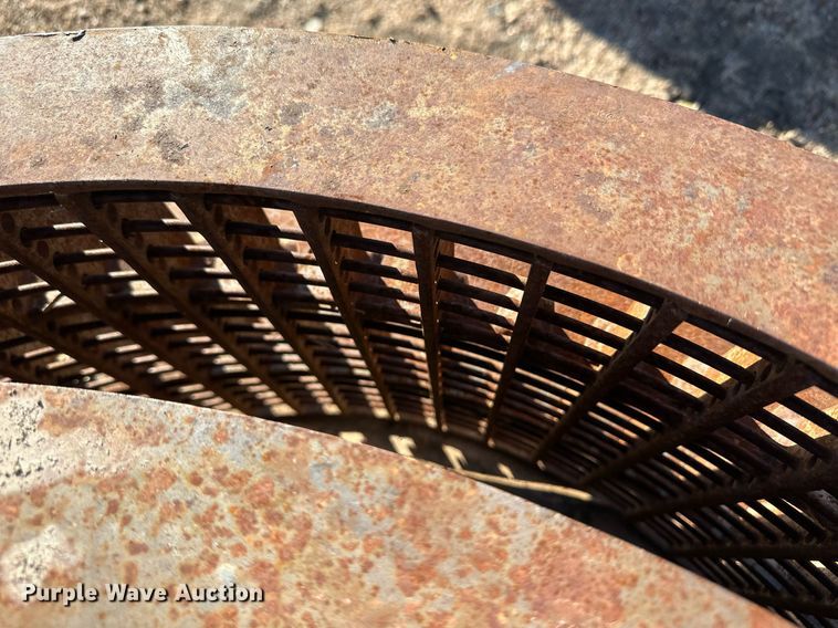 image for item ER8233 (2) sets of concaves