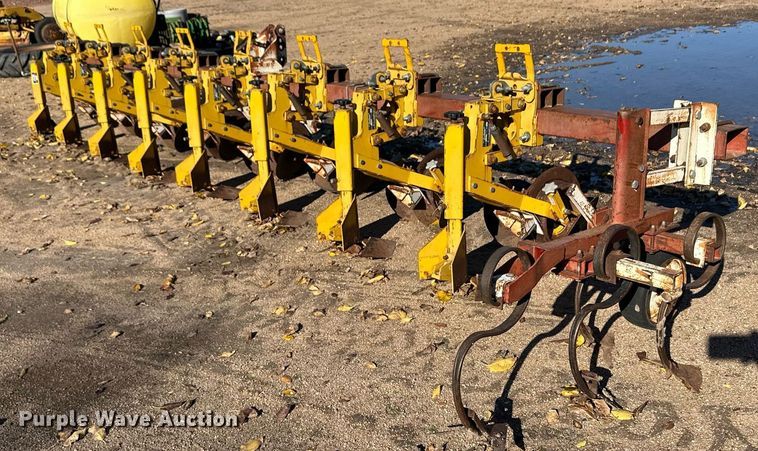 image for item ER8237 Row crop cultivator