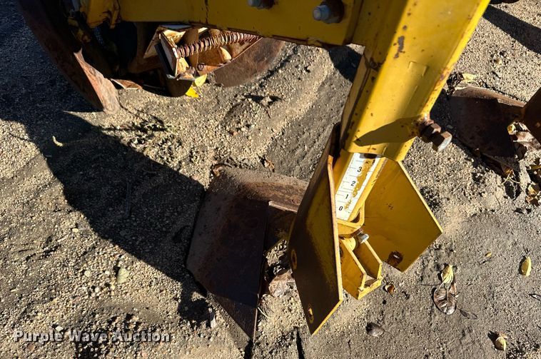 image for item ER8237 Row crop cultivator